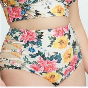 Torrid floral bathing suit bottoms size 4